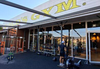 Tra manubri dorati e innovazione: dentro la Gold’s Gym di Via Palmanova.